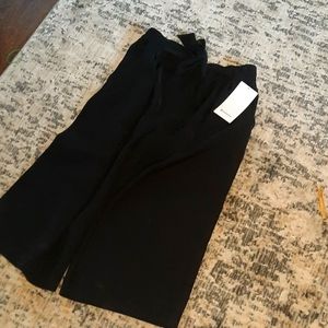 Lululemon Noir Crop